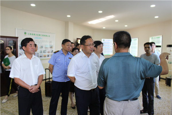 2017.9.15市監(jiān)總局唐軍副局長參觀公司.JPG